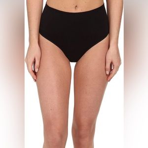NWT - SPANX everyday shaping, shape wear thong panty. Tummy control. Small.